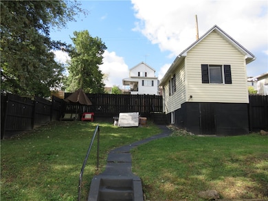 307 Meadow Ave, Charleroi, PA 15022 - photo 6