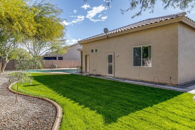 2348 W Flint St-6