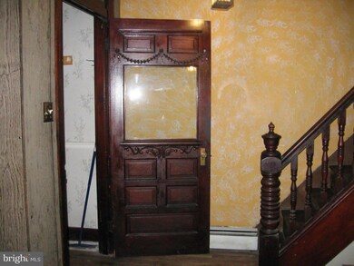 135 N 2nd St, Columbia, PA 17512 - photo 2