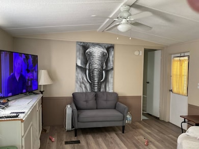 944 Reynolds Rd, Lakeland, FL 33801 - photo 4