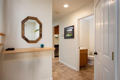 69 Railroad St, Richmond, VT 05477 - photo 3