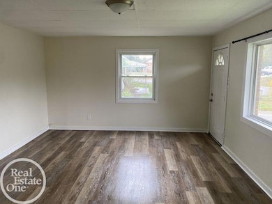 2636 Locust St, Port Huron, MI 48060 - photo 7