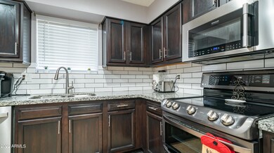 3321 West Del Monico Lane-5