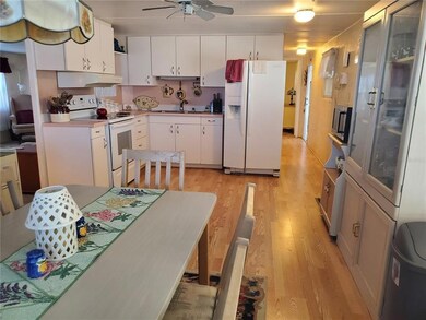 5434 Betmar Dr, Zephyrhills, FL 33542 - photo 2