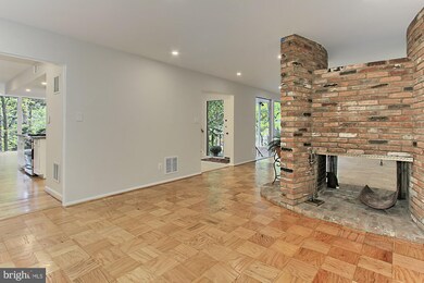 6366 Burton Cir, Falls Church, VA 22041 - photo 5
