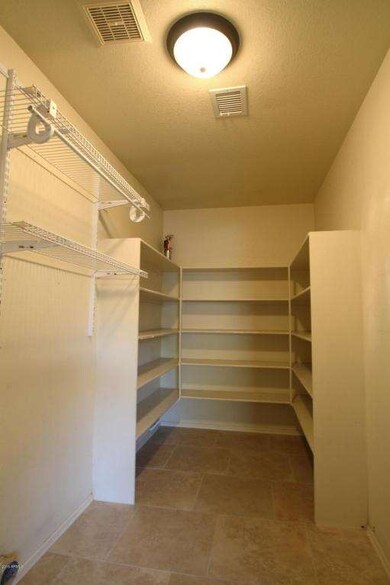 Pantry-Laundry