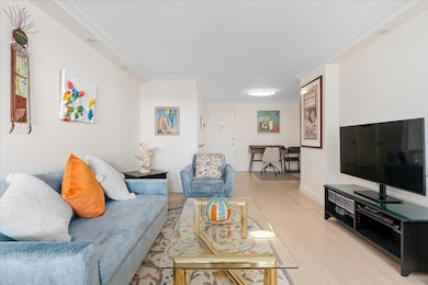 165 W 66th St unit 15-D, New York, NY 10023 - photo 4