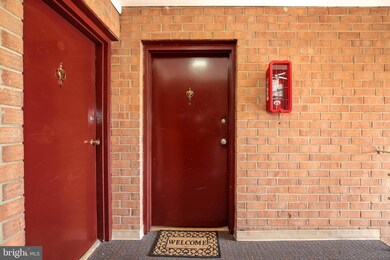 3706 N Rosser St unit 204, Alexandria, VA 22311 - photo 2