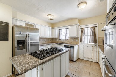 15218 Windy Cove Dr, Houston, TX 77095 - photo 6