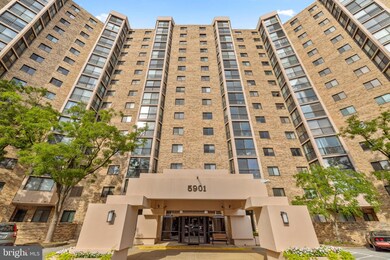 5901 Mount Eagle Dr unit 215, Alexandria, VA 22303 - photo 2