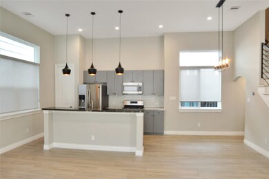 8918 Spring Knoll Forest Dr, Houston, TX 77080 - photo 6