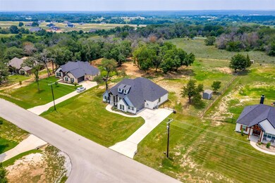 400 Scenic Wood Dr, Azle, TX 76020 - photo 4