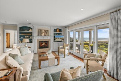 2 gas fireplaces
