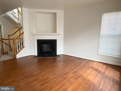 5633 Sheals Ln, Centreville, VA 20120 - photo 7