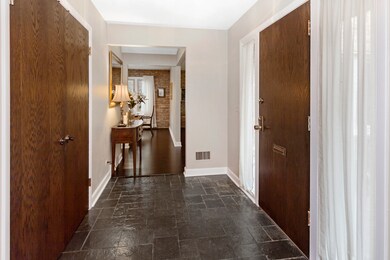 1861 Somerset Ln unit 11, Northbrook, IL 60062 - photo 6