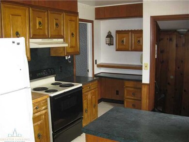 415 Mcpherson Ave, Lansing, MI 48915 - photo 7