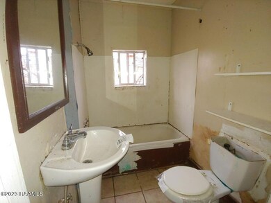 6 Bathroom