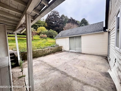 237 Stock St, Nesquehoning, PA 18240 - photo 6