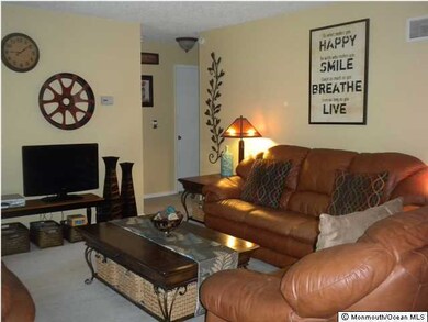 19 Augusta Ct unit 5, Freehold, NJ 07728 - photo 4