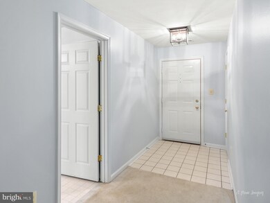 131 Timberbrook Ln unit 201, Gaithersburg, MD 20878 - photo 5
