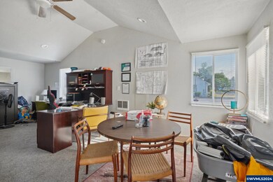 2686 12th St SE, Salem, OR 97302 - photo 7