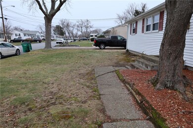 72 Deerfield Dr, Warwick, RI 02886 - photo 5