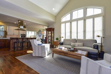 005-photo-living-room-6998847