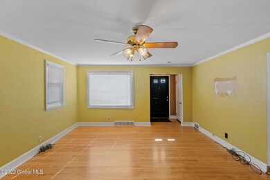 4-web-or-mls-211-stoodley-pl