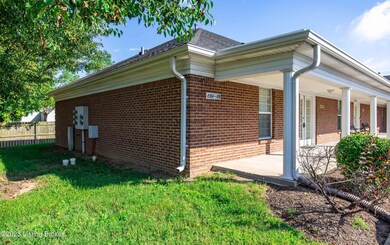 8301 Juanita Goins Ct unit 8301, Louisville, KY 40228 - photo 4