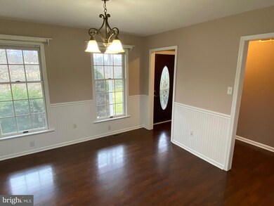 64 Skippack Creek Rd, Souderton, PA 18964 - photo 2