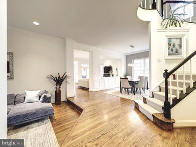 9202 Town Gate Ln, Bethesda, MD 20817 - photo 4