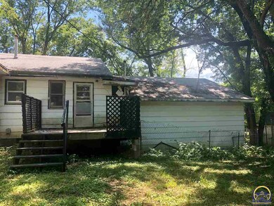 3040 NW 65th St, Topeka, KS 66618 - photo 4