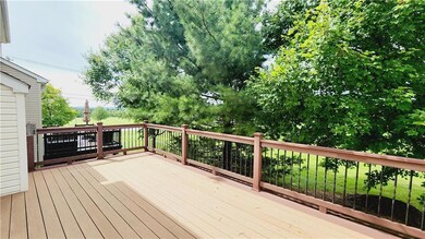 1816 Emerald Dr, Orefield, PA 18069 - photo 5