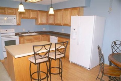 2608 W 61st St, Davenport, IA 52806 - photo 5