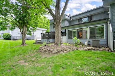 2431 E. Collier Avenue-4