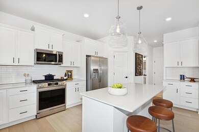 561 Waterford Place, Waconia, MN 55387 - photo 3