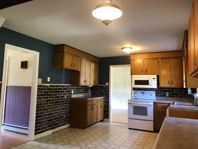 207 Common Wealth Ave, Clifton Forge, VA 24422 - photo 7