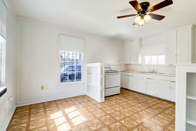 1507 Enid St unit C, Houston, TX 77009 - photo 4