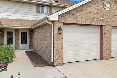 1507 Clarence