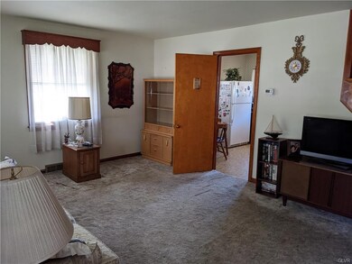 LIVING ROOM 3