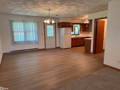 206A W 3rd St, Wayland, IA 52654 - photo 4