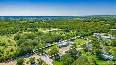 1005 Meadow Oaks St, Azle, TX 76020 - photo 2