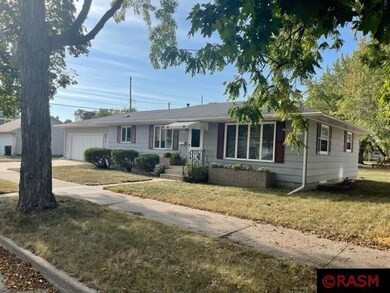 910 910 N 8th St, New Ulm, MN 56073 - photo 4