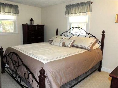 82 Tercentennial Dr, Billerica, MA 01821 - photo 6