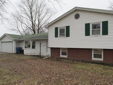 409 S Adams St, Boswell, IN 47921 - photo 2