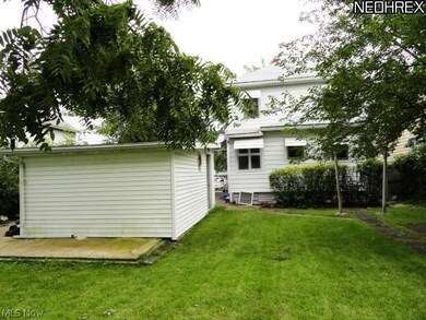 2421 E 30th St, Lorain, OH 44055 - photo 2
