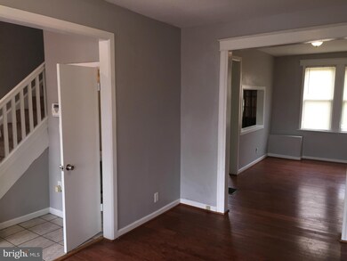 750 Edgewood St, Baltimore, MD 21229 - photo 2