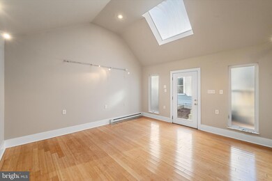 119 1 E Main St, Purcellville, VA 20132 - photo 5