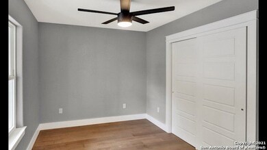 618 E Evergreen St, San Antonio, TX 78212 - photo 5