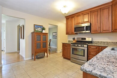 58 Castleton Dr, Cranston, RI 02921 - photo 7